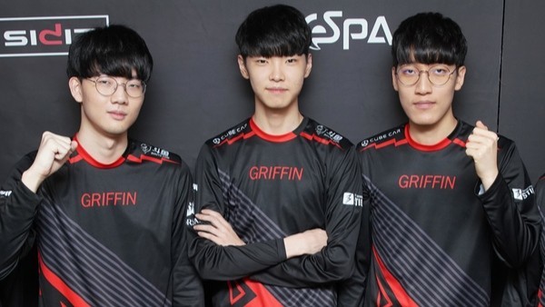 是否仍在风 是否仍在风